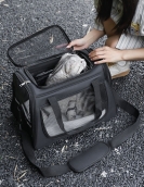 Cat bag out bag can be folded with small dog bags.
